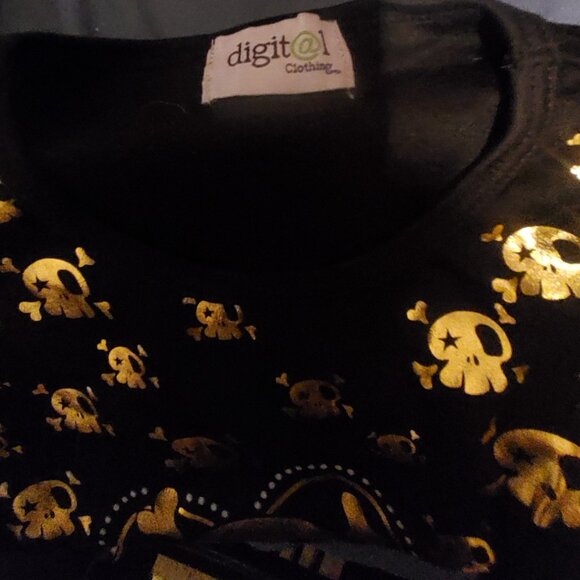 DIGITAL CLOTHING TSHIRT  SIZE LARGE brand new no tags - Picture 4 of 10